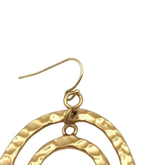 Matte Gold Hammered Oval Dangle Earrings - Picture 4 of 7